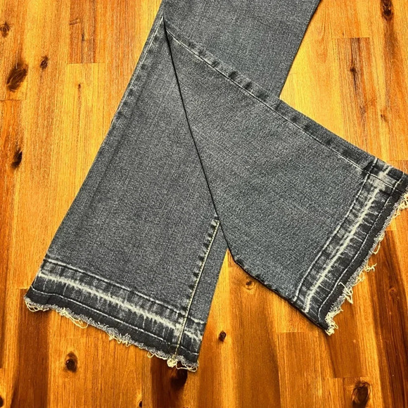 Zara Trafaluc high waisted straight leg crop jean with released hem size 6 - Picture 7 of 8